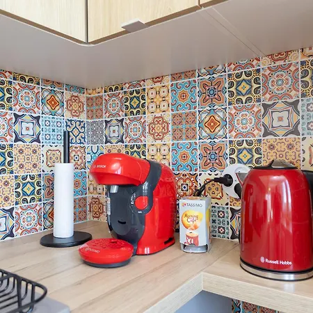 Luxus Na Dziesiatym * غدينيا